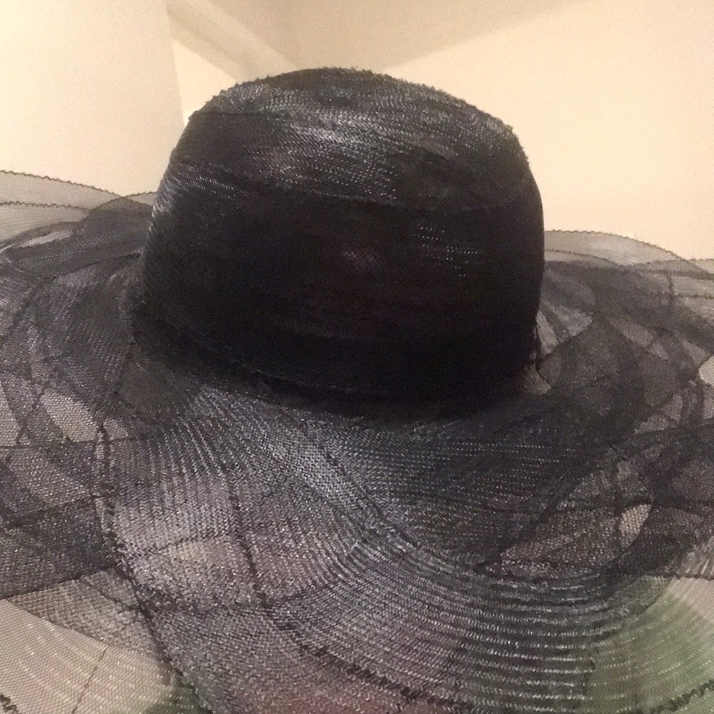Black Versatile Hat - image 2
